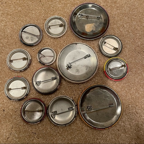 Vintage Pin Collection 80s - Duran Duran, Prince, E.T., Depeche Mode, Betty Boop - Picture 2 of 2